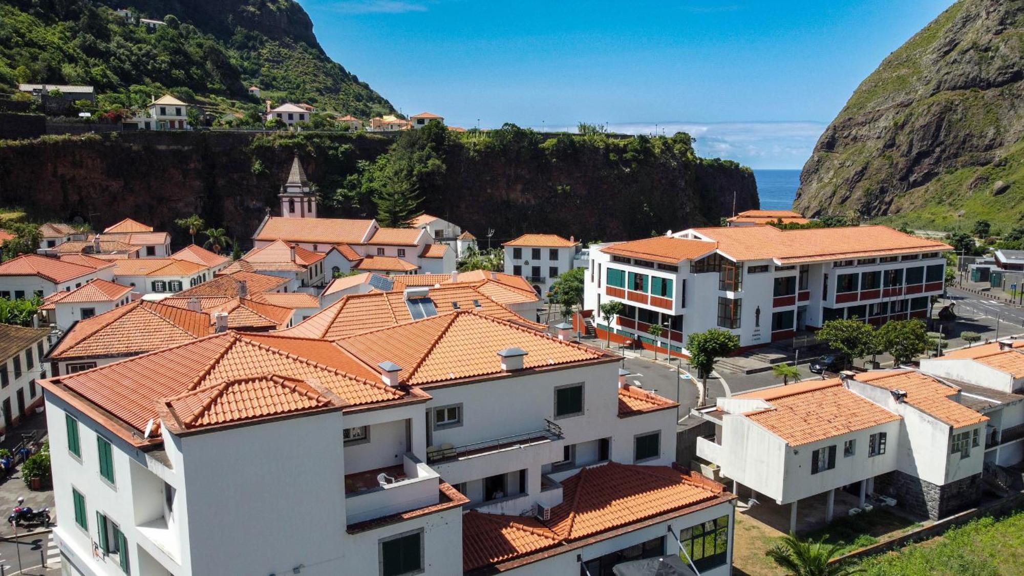 Amarelo Apartment By Atlantic Holiday Sao Vicente  Luaran gambar